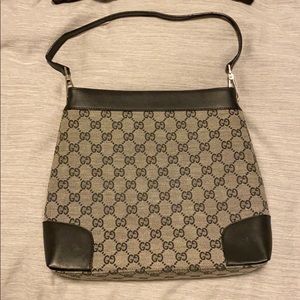 Gucci Shoulder Bag in black
